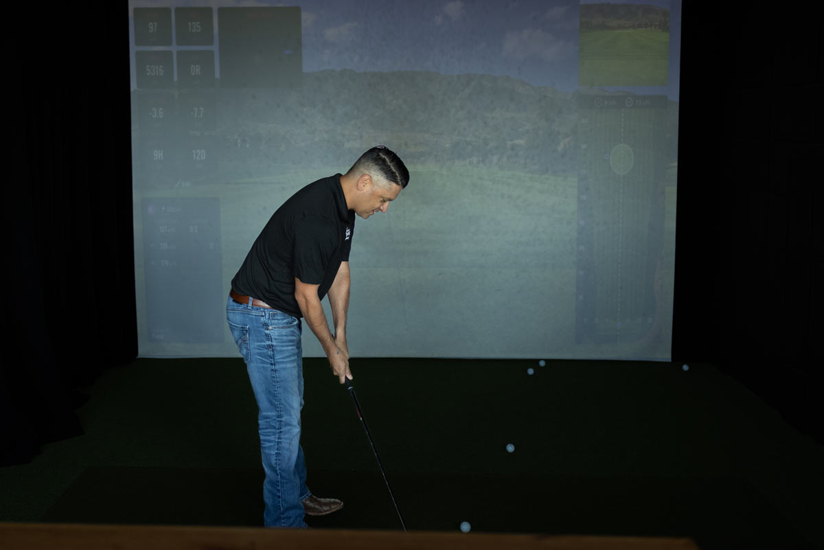 Texas-double-deuce-video-golf-simulator-burleson-0724-07 texas double deuce games of skill burleson texas poker trackman golf simulator bar texas hold'em omaha congress dealers choice